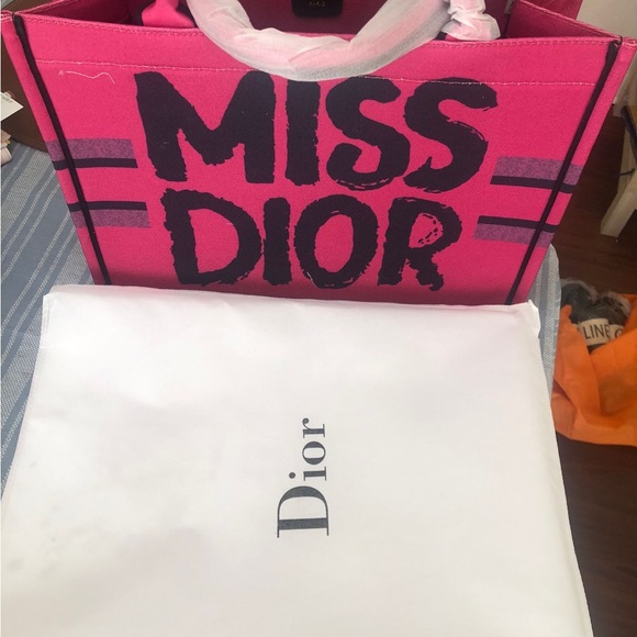 Dior Bold Pink Tote Bag - Picture 1 of 3